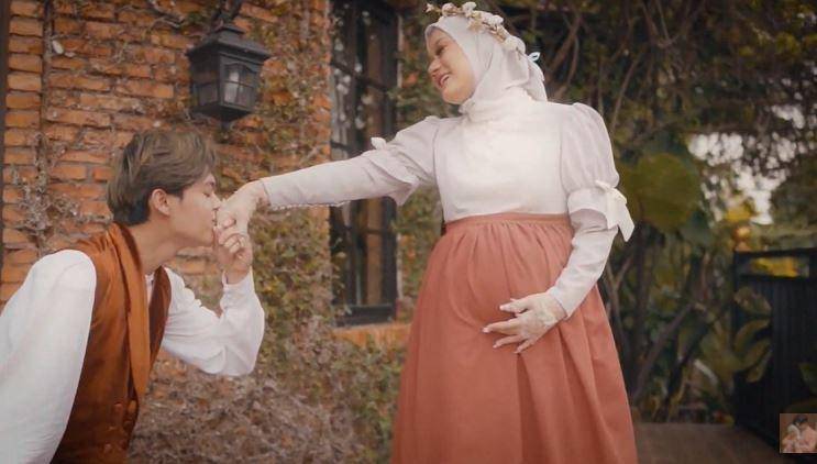 maternity Dinda Hauw (Youtube.com/Rein TV)