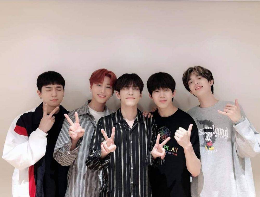 DAY6 (facebook.com/day6official)