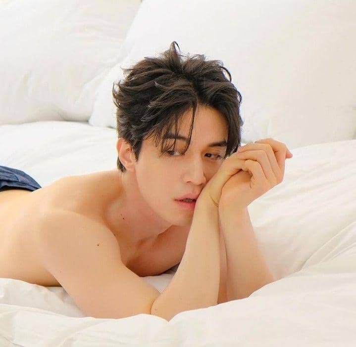 Lee Dong Wook (instagram.com/leedongwook_official)