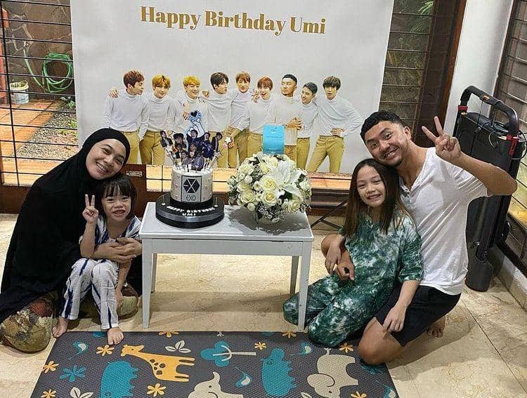 10 Potret Kejutan Ulang Tahun Dian Ayu Lestari, Bertema EXO!