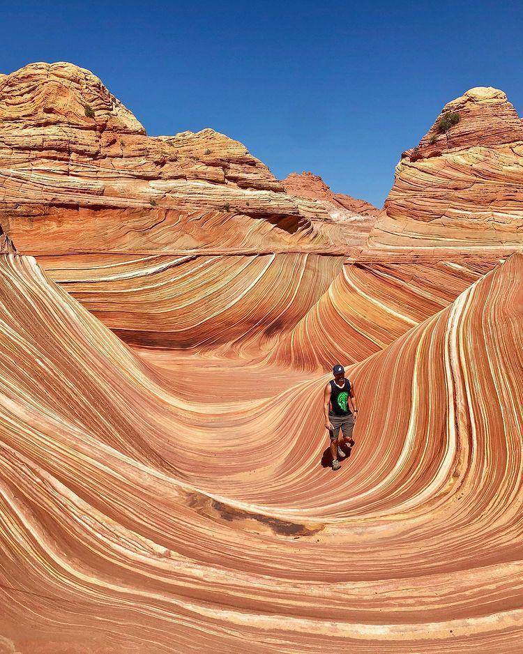 Vermilion Cliffs (instagram.com/thegiantleprechaun)