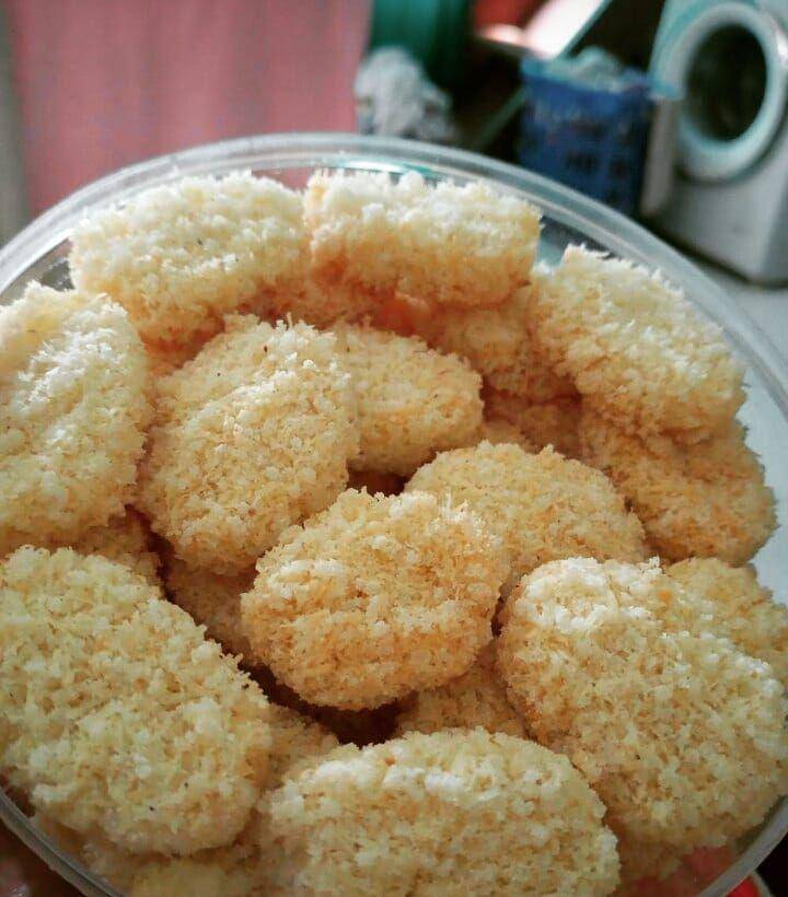 Kue sasagon (instagram.com/azizakeysha)