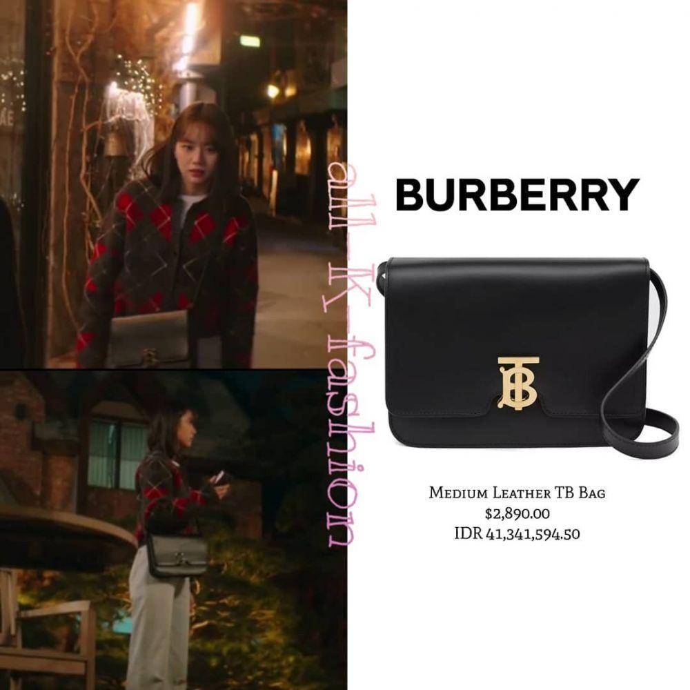 Harga tas Hyeri di drama My Roommate Is A Gumiho (instagram.com/allkfashionn)
