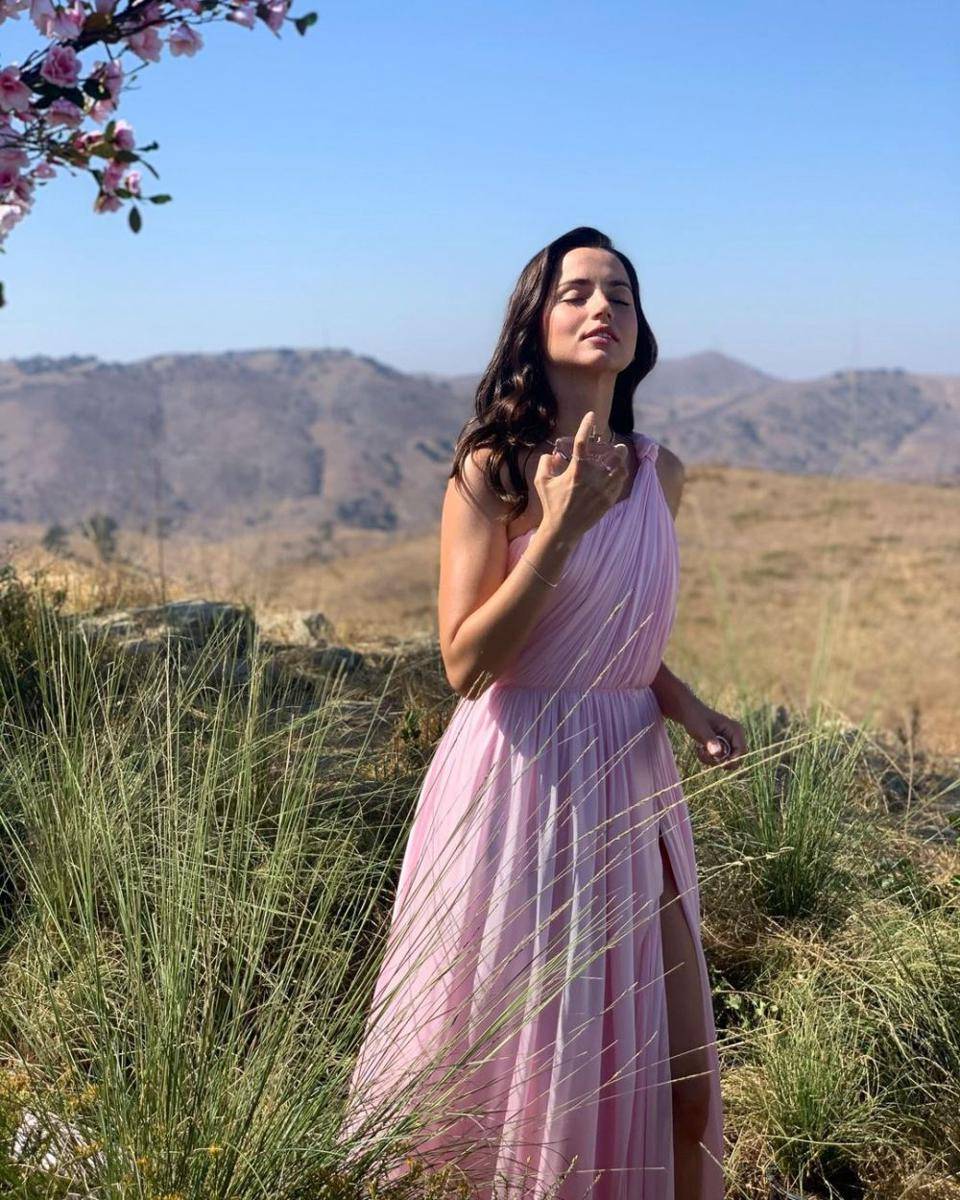 Ana de Armas (instagram.com/ana_d_armas)
