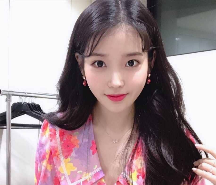 IU (instagram.com/dlwlrma)