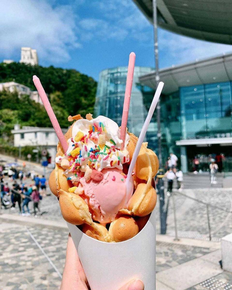 es krim dan egg waffle (instagram.com/kckmfoodie)