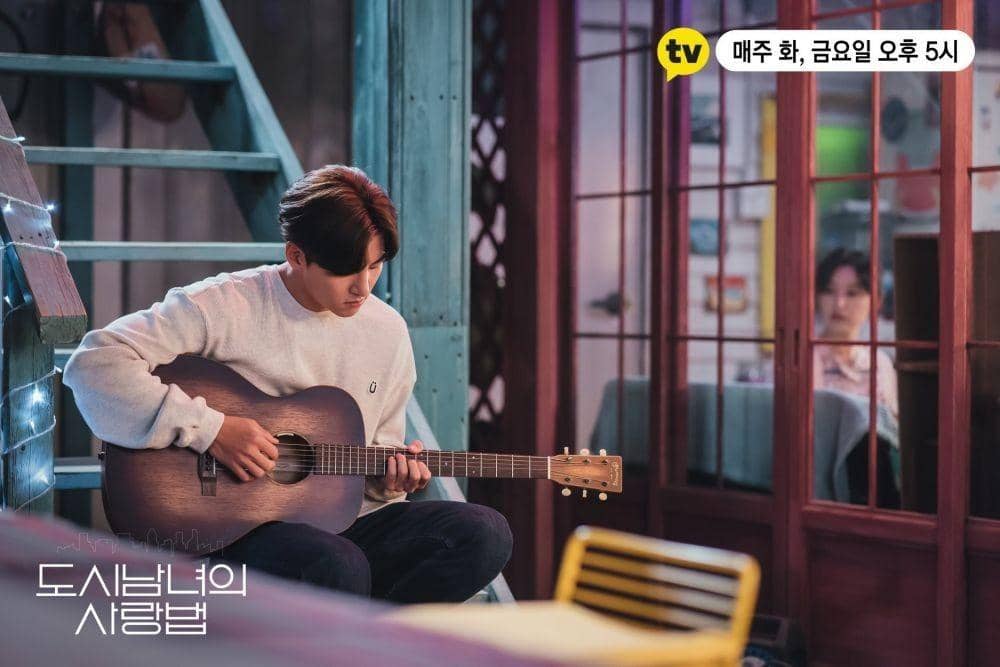 Cuplikan drama Lovestruck in the City (dok. kakaotv/Lovestruck in the City)