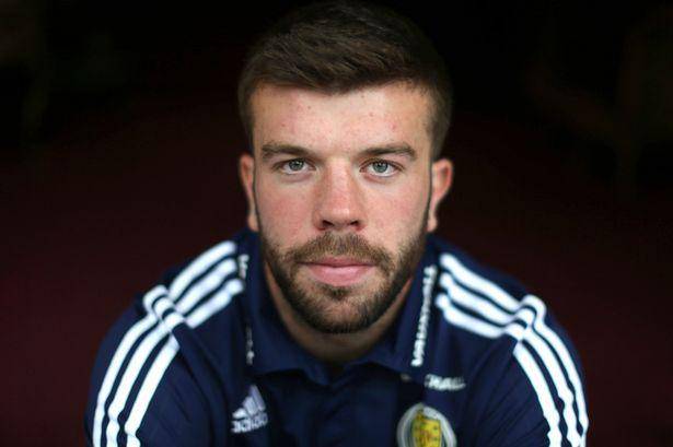 potret Grant Hanley bersama Timnas Skotlandia (dailyrecord.co.uk)
