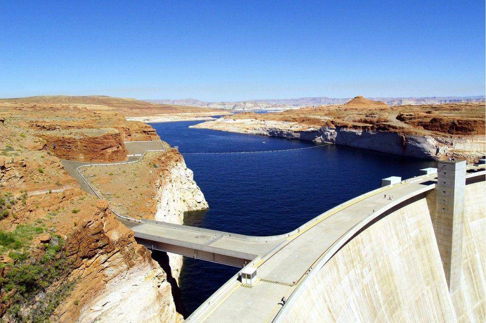 Glen Canyon Dam (pixabay.com/ArtTower)