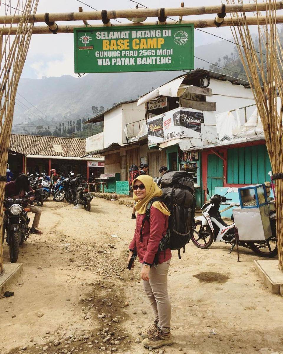 gerbang pendakian Gunung Prau via Patak Banteng (instagram.com/aricaandara)