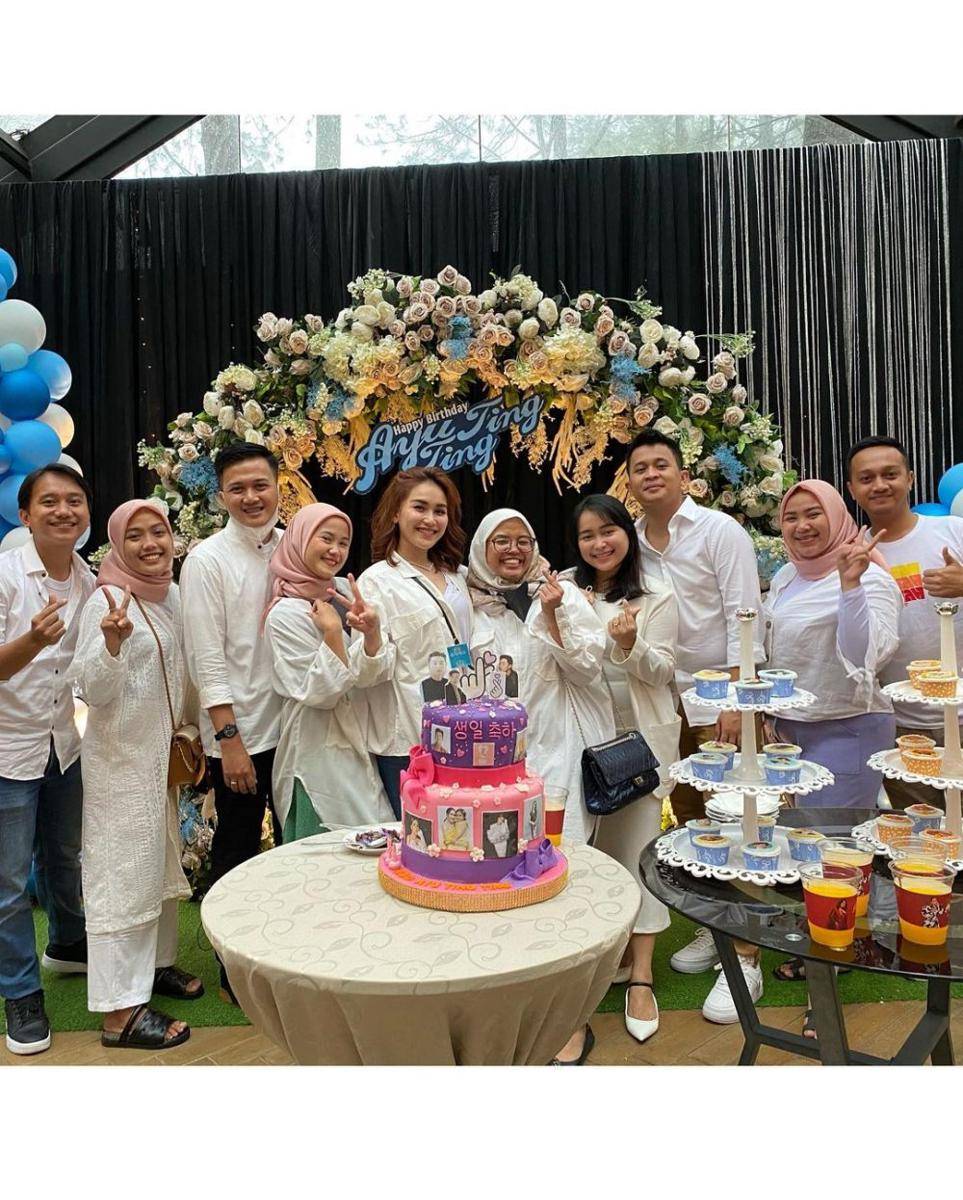 ulang tahun Ayu Ting Ting (Instagram.com/ayutingting92)