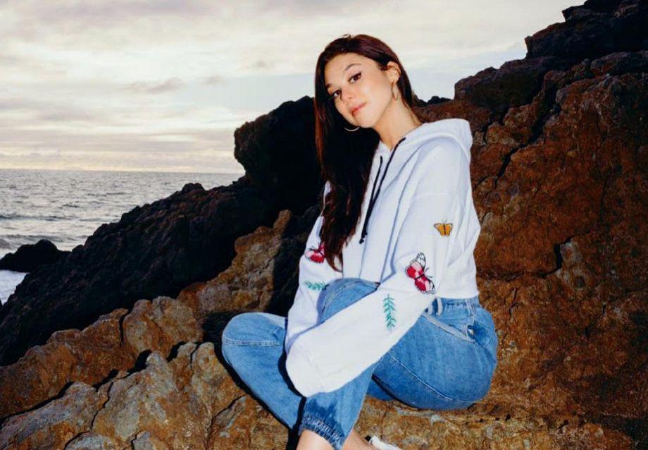 10 Potret Terkini Kira Kosarin, Sosok Phoebe di Serial The Thundermans