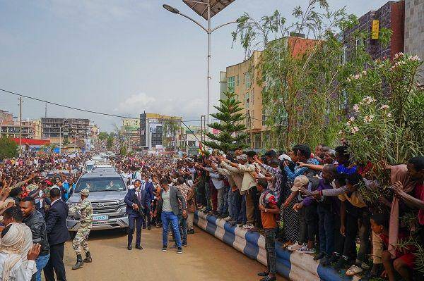 Suasana di sekitar lokasi kampanye Perdana Menteri Ethiopia, Abiy Ahmed, jelang Pemilihan Umum Ethiopia beberapa hari lalu. (Twitter.com/AbiyAhmedAli)
