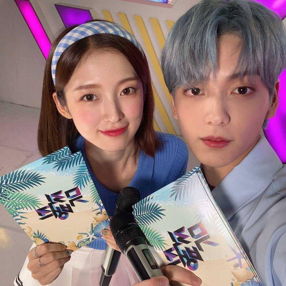MC Music Bank Arin & Soobin (twitter.com/KBSMusicBank)