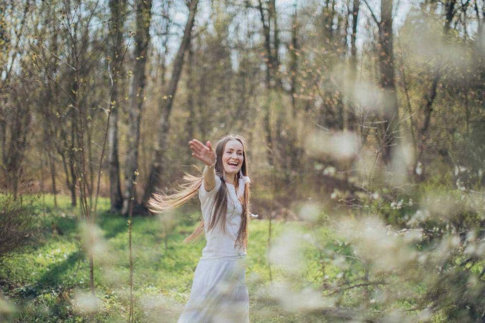 Ilustrasi orang tertawa (pexels.com/Elina Sazonova)