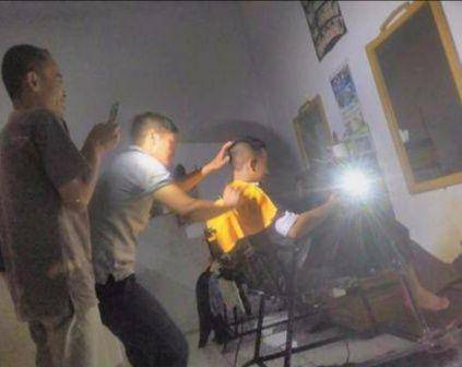 meme mati lampu (1cak.com/fatast)