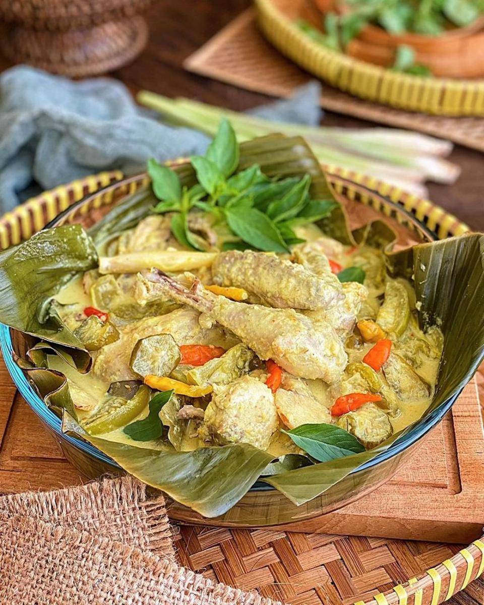 garang asem paha ayam (instagram.com/linagui.kitchen)