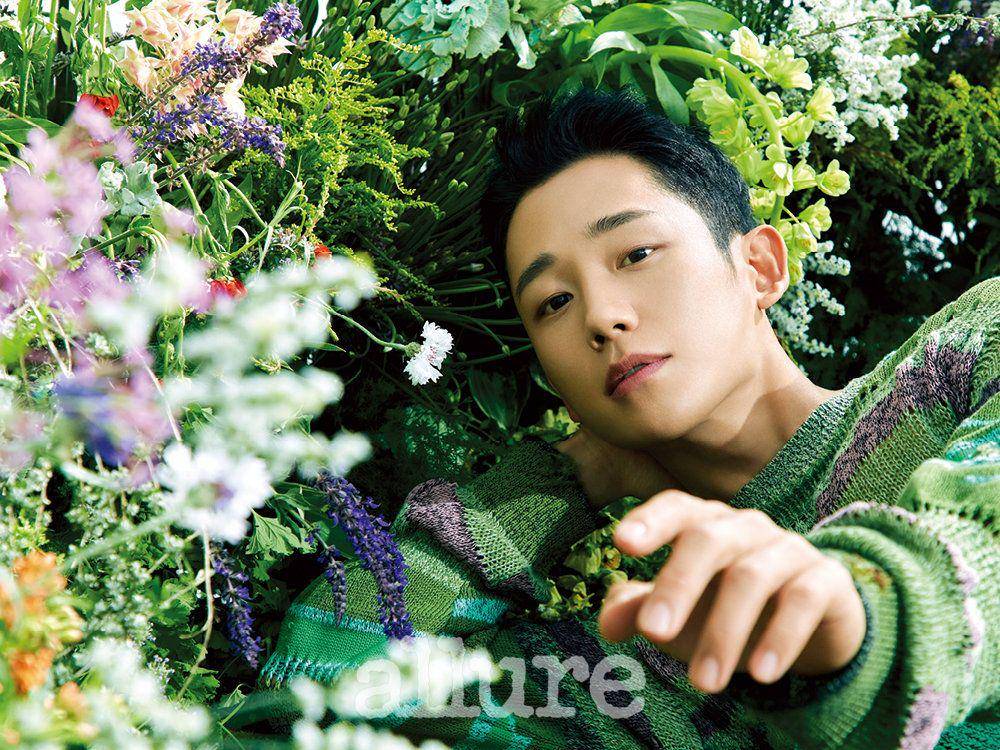 Jung Hae In (allurekorea.com)