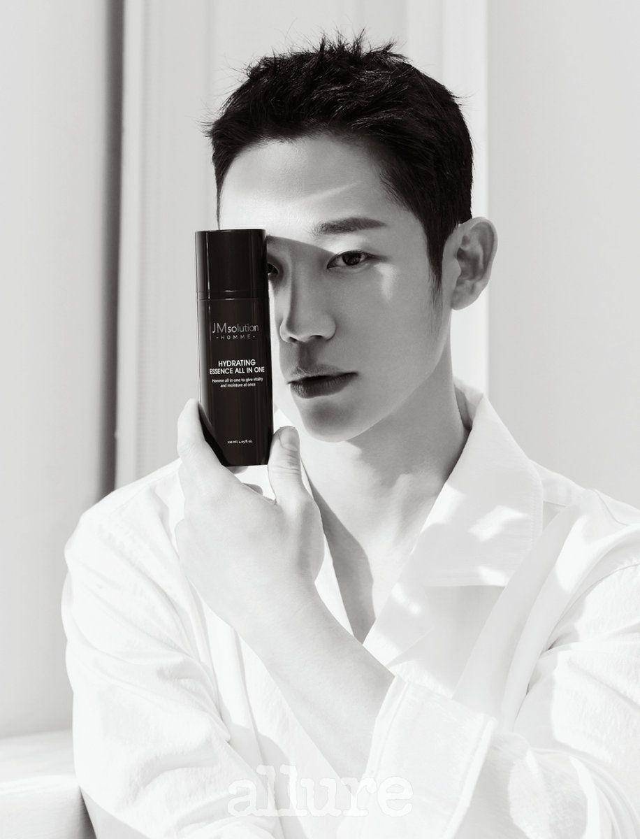 Jung Hae In (allurekorea.com)