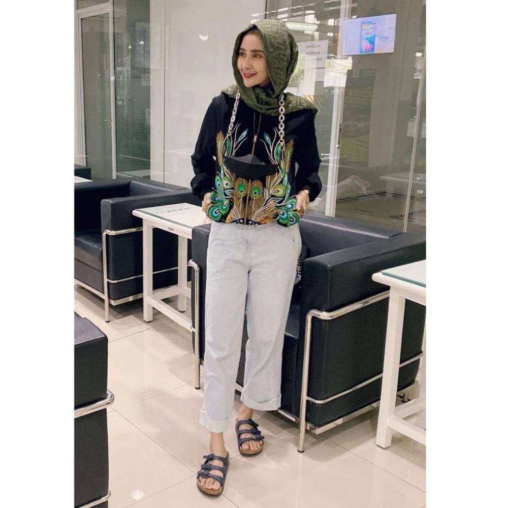 potret Uut Permatasari saat berhijab (instagram.com/uutpermatasari)