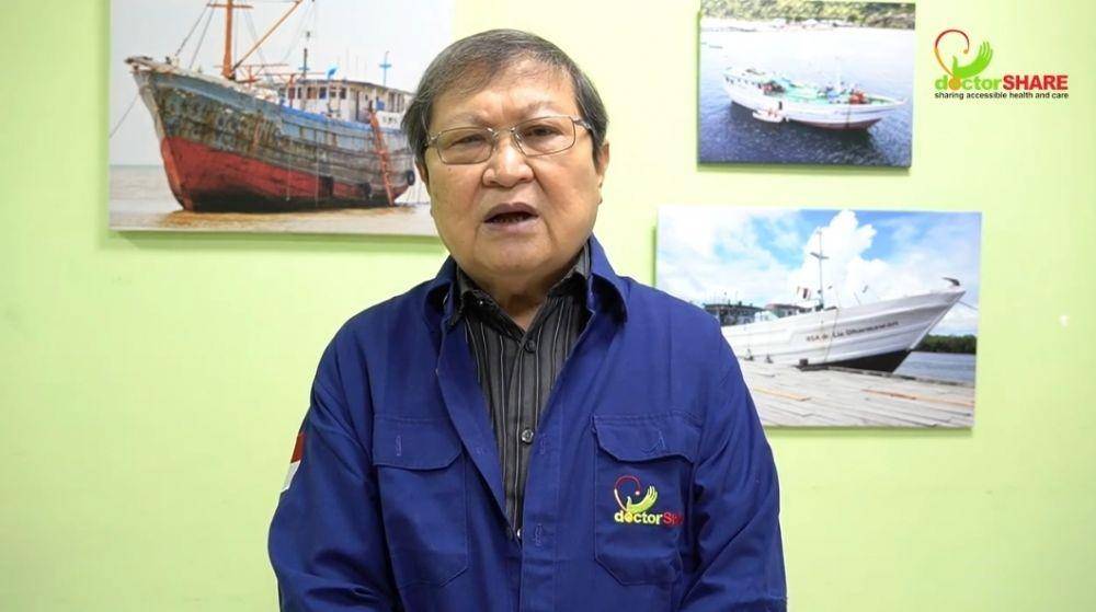 Pendiri dan pembina Yayasan doctorSHARE, dr. Lie Darmawan (www.instagram.com/@doctorshare)