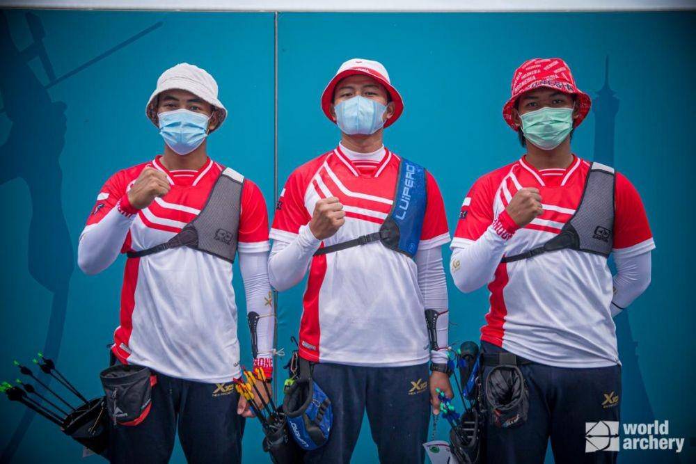 Tim panahan nomor recurve beregu putra Indonesian (Twitter.com/worldarchery)
