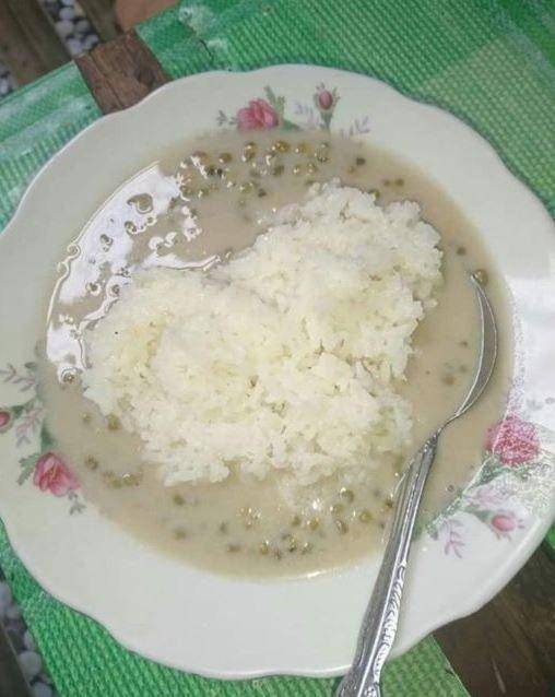 momen kocak gak tahan lapar (instagram.com/idiotikasta)