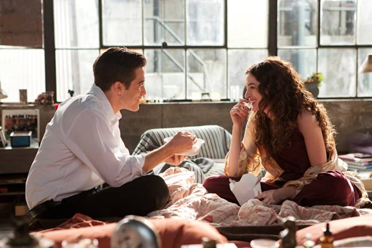 Anne Hathaway dan Jake Gyllenhaal (favim.com)