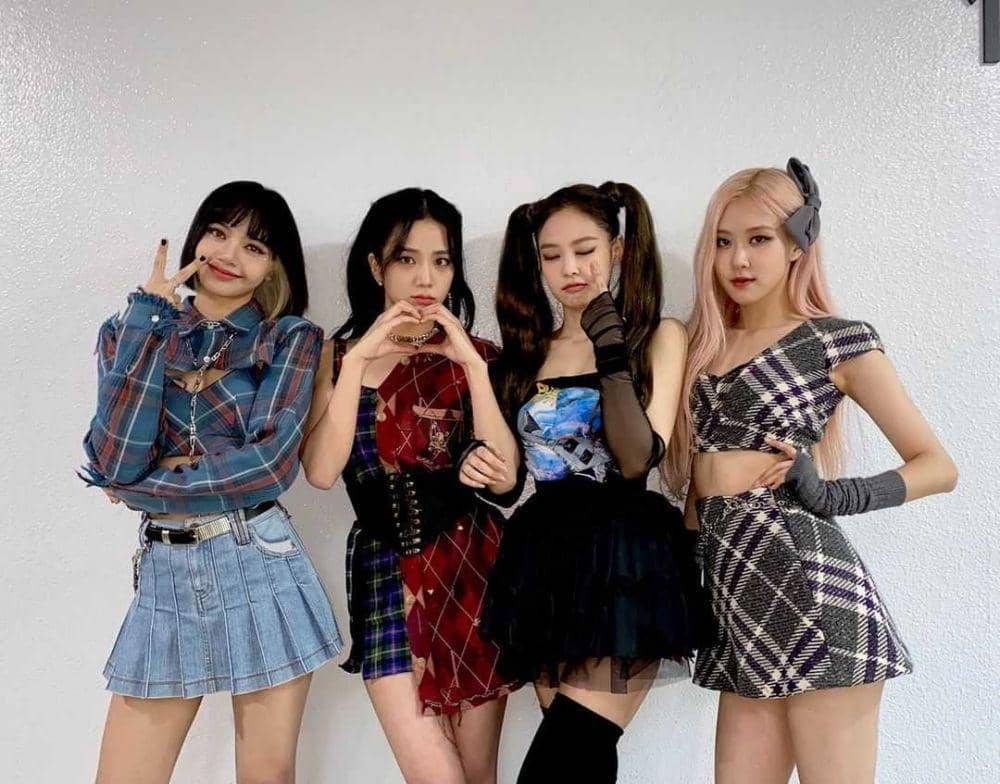 BLACKPINK (instagram.com/blackpinkofficial)