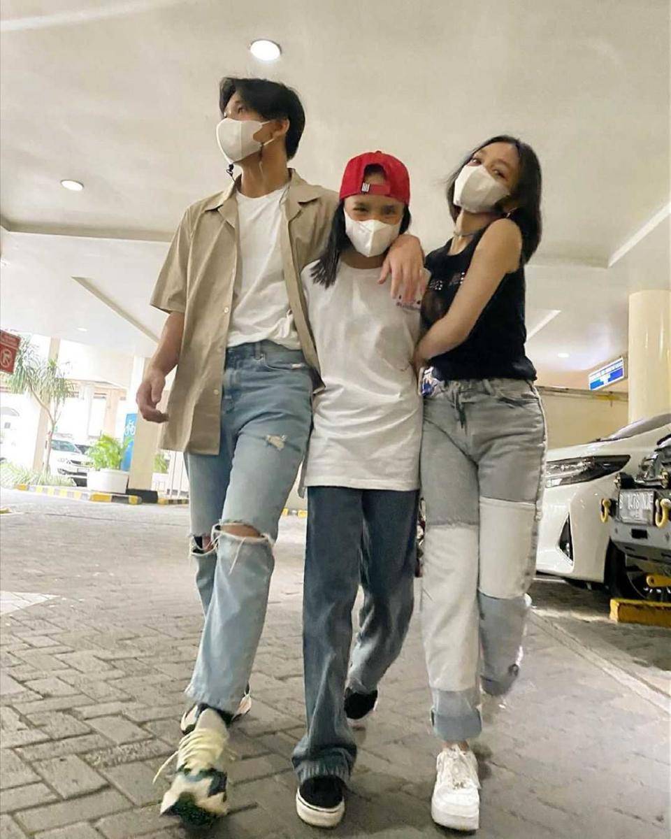 Naura, Bevan dan Neona (instagram.com/riafinola)
