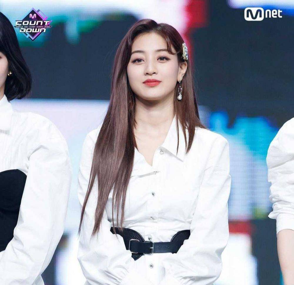 Jihyo TWICE (instagram.com/jypjihyo)
