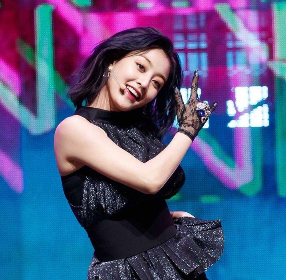Jihyo TWICE (instagram.com/jypjihyo)