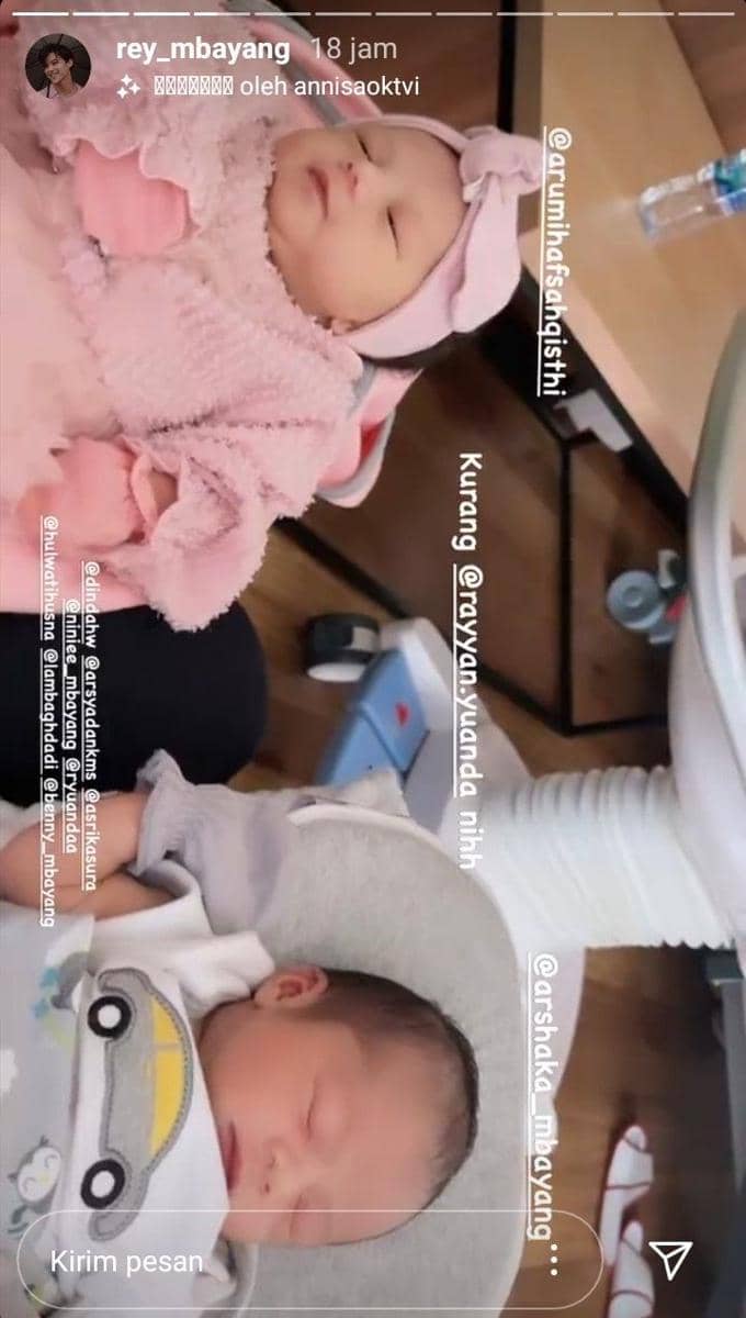 Baby Arshaka dan baby Arumi (instagram.com/rey_mbayang)