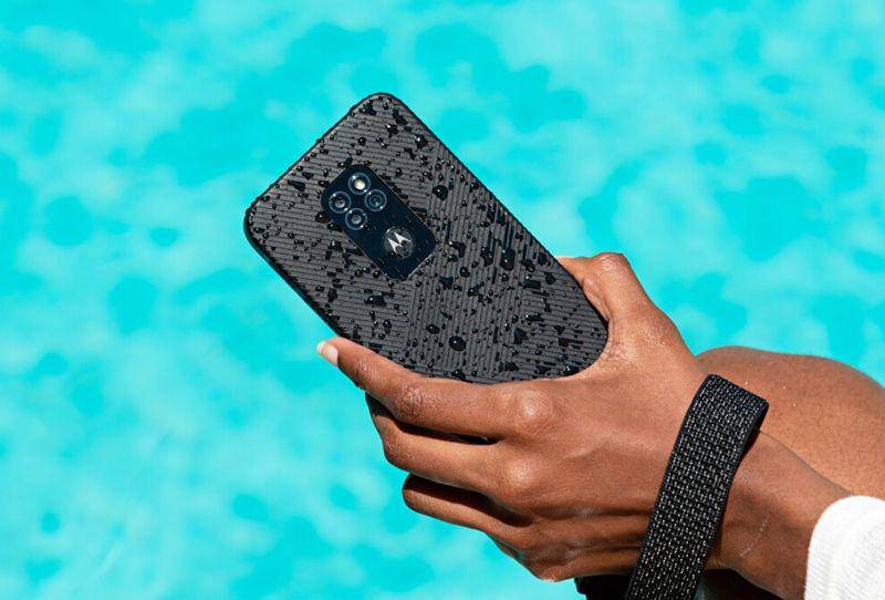 Motorola Defy 2021 (phonearena.com)