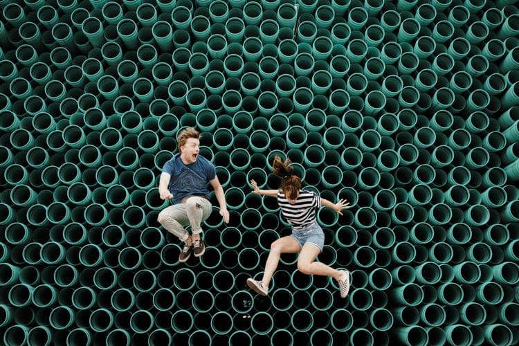 Ilustrasi keseruan bersama pasangan (unsplash.com/jaredsluyter)