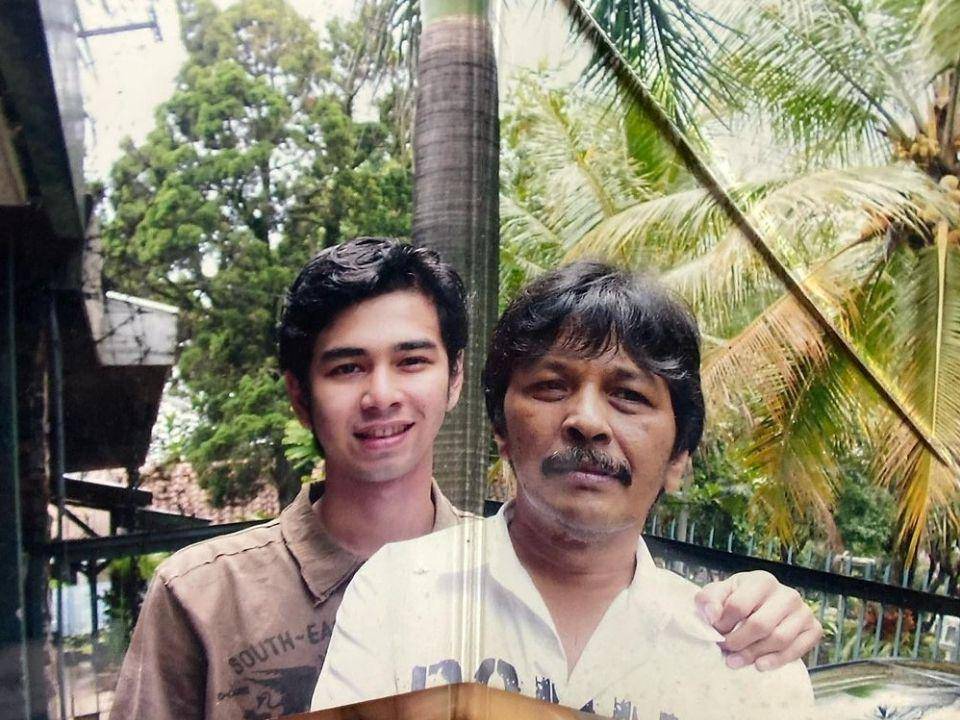potret Raffi Ahmad dan ayahnya (instagram.com/raffinagita1717)
