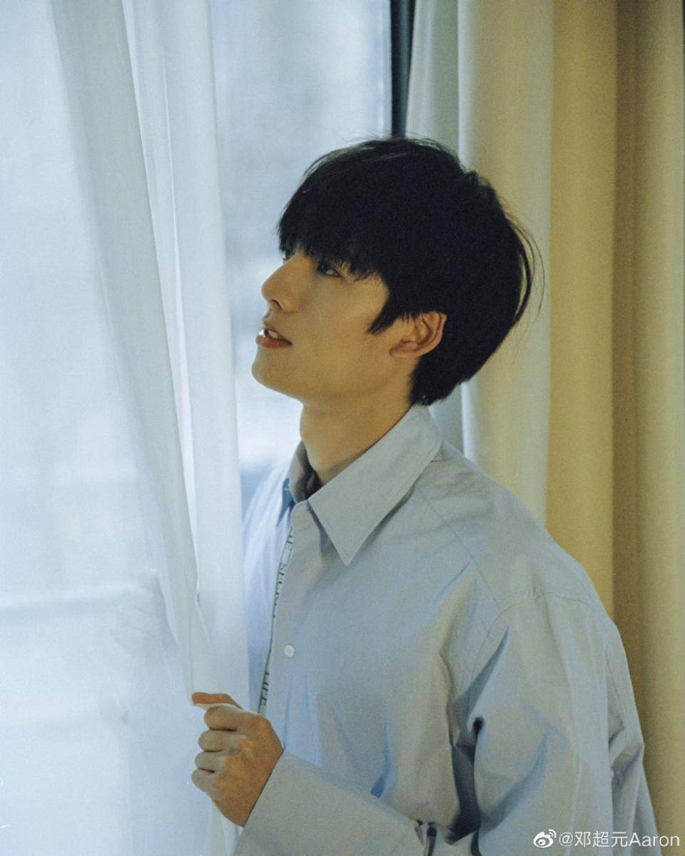 Aaron Deng (weibo.com/p/1004065842207951)