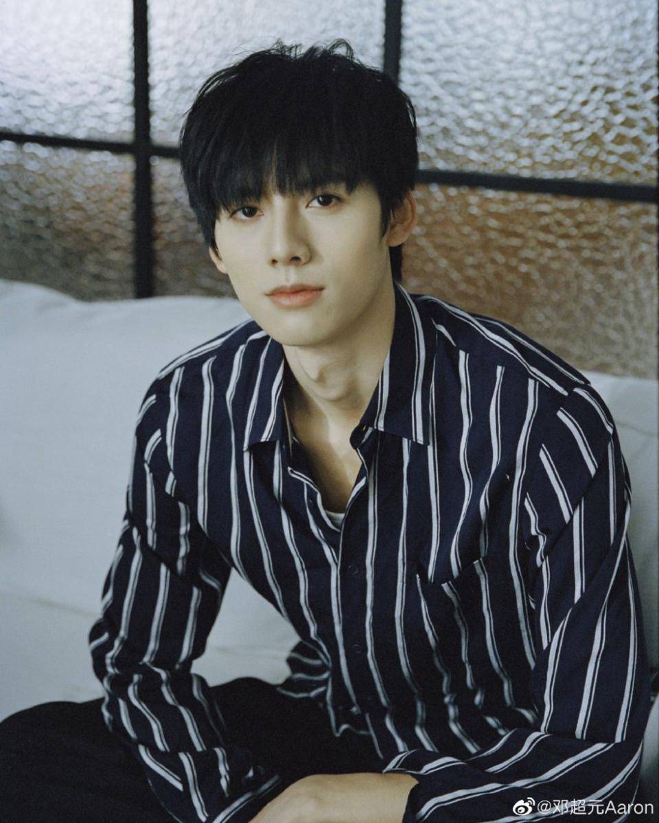 Aaron Deng (weibo.com/p/1004065842207951)