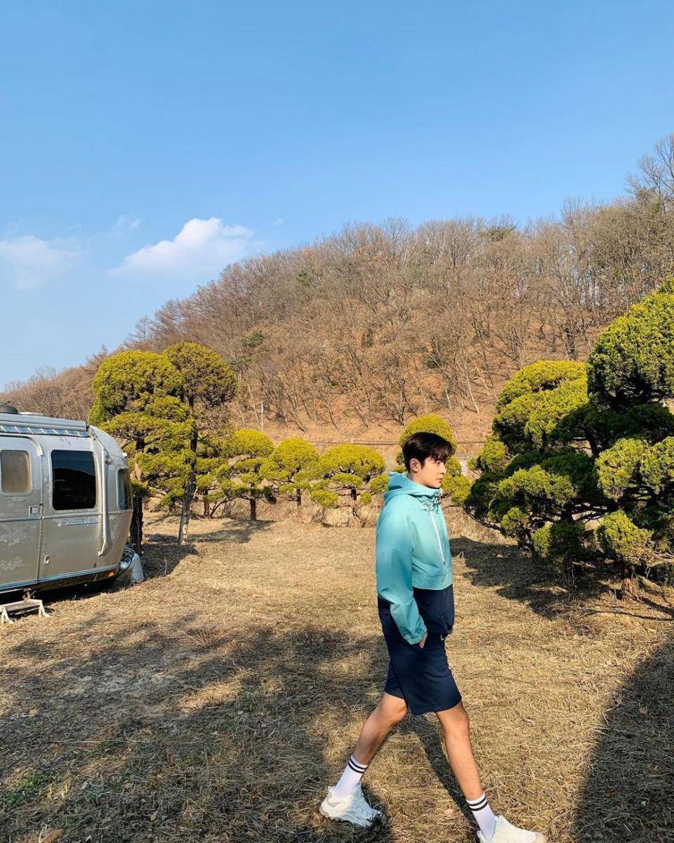 Rowoon SF9 (instagram.com/ewsbdi/)