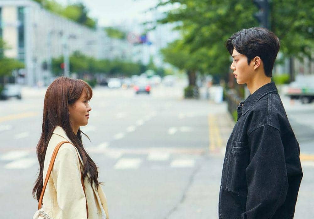 Kim So Hyun dan Song Kang sebagai pemeran dalam 'Love Alarm 2' (instagram.com/songkang_b)