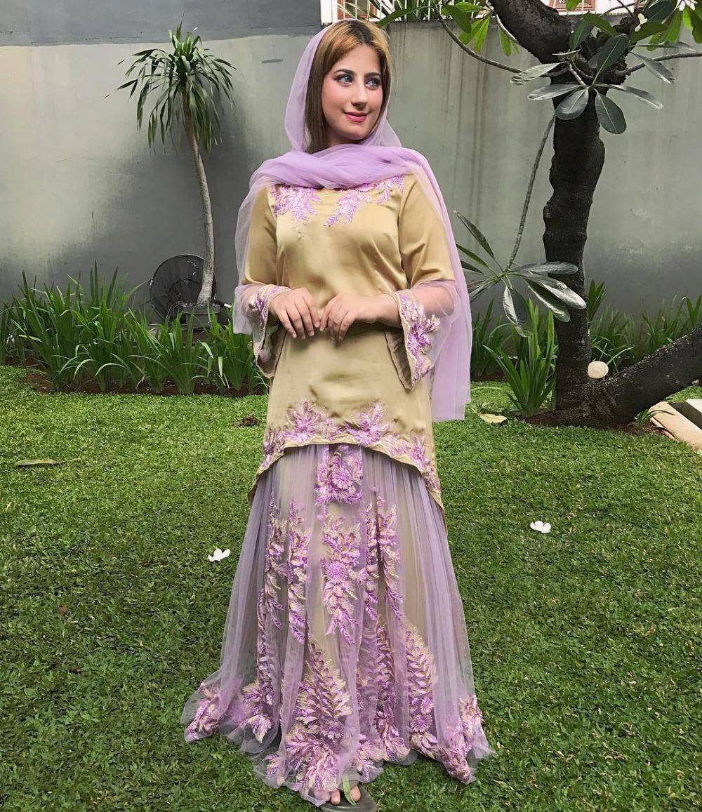 Kebaya Keluarga Tasya Farasya (instagram.com/tasyiiathasyia)