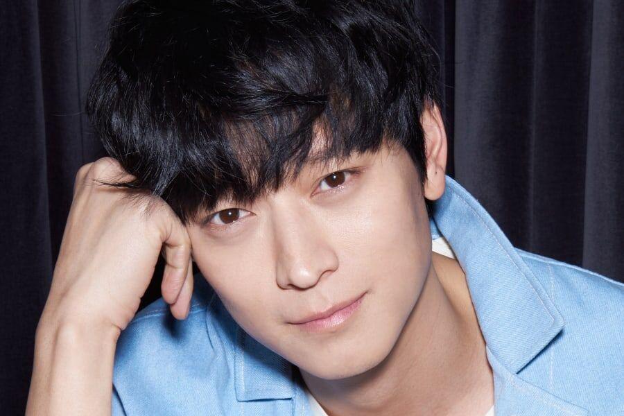 9 Fakta Kang Dong Won, Aktor Diduga Pacar Rose Ini Punya IQ Jenius
