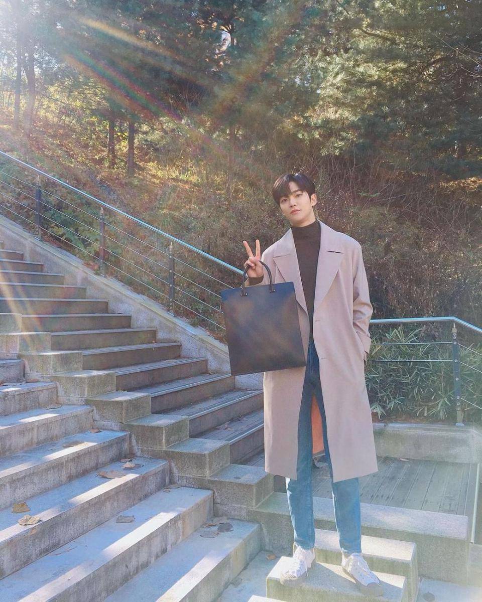 Rowoon SF9 (instagram.com/ewsbdi/)