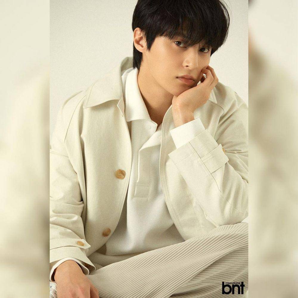 Yoon Sun Woo (instagram.com/935entertainment)