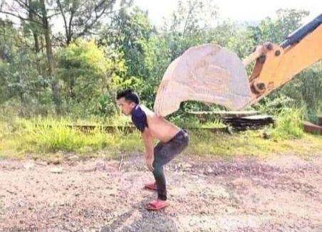 kerokan saat masuk angin kocak (1cak.com/Yamato18)