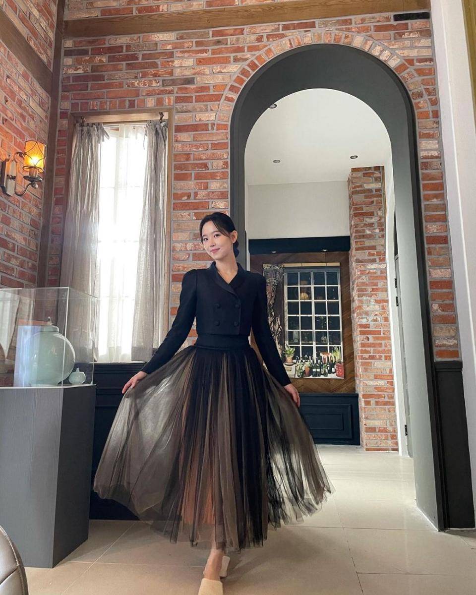 Kang Han Na (instagram.com/k_hanna_)