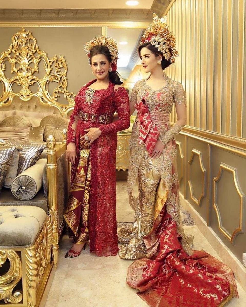 Kebaya Keluarga Tasya Farasya (instagram.com/ala_instyle)
