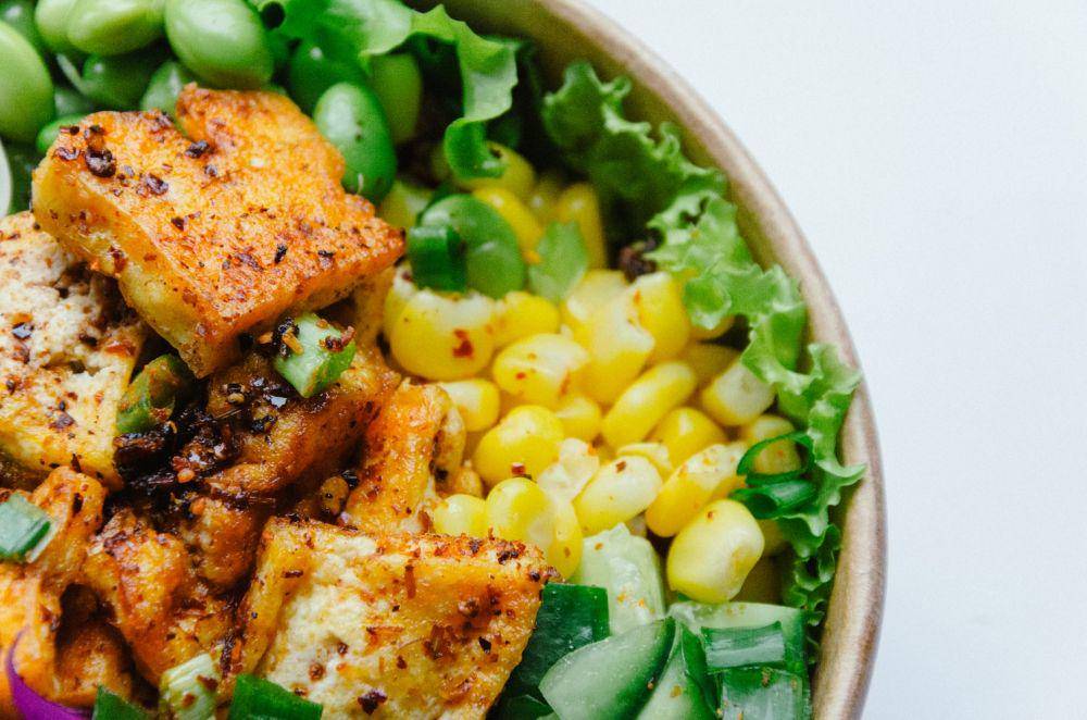 Corn salad (unsplash.com/Anh Nguyen)
