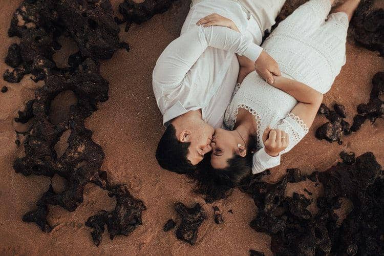 Ilustrasi pasangan bahagia (unsplash.com/vitormonthay)