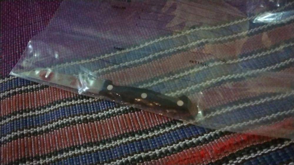 Pisau yang digunakan korban menyayat leher dan pergelangan tangan. IDN Times/ Bramanta Pamungkas